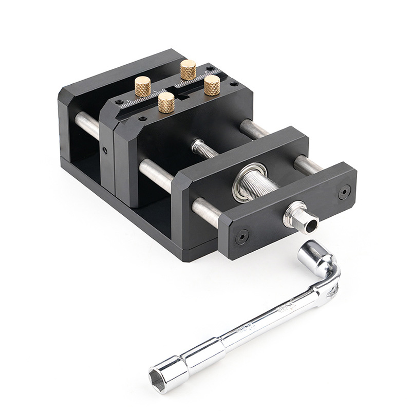 Samocentrujący zacisk stolarsk – Woodworking Bench Vise recenzja i cena